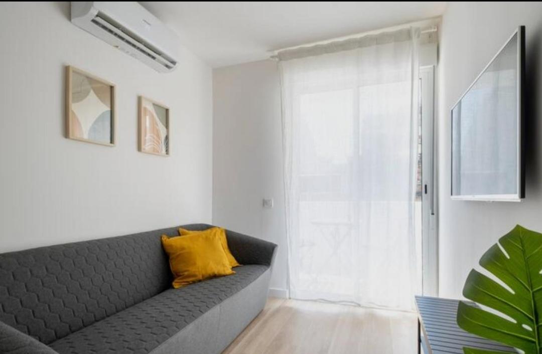 Apartment Close To The Beach Sant Adria de Besos Ngoại thất bức ảnh